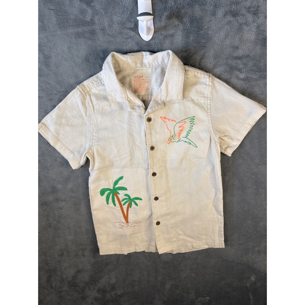 Cat & Jack Boys Small 6/7 Short Sleeve Button Down Shirt Parrot Palm Tree Cream